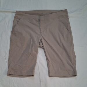 Columbia Light Tan Shorts